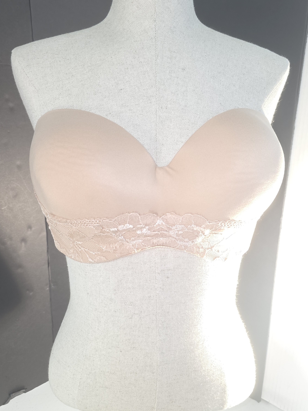 Victoria's Secret Body x Victoria Nude Tan Lace-Trim Lined Strapless Bandeau